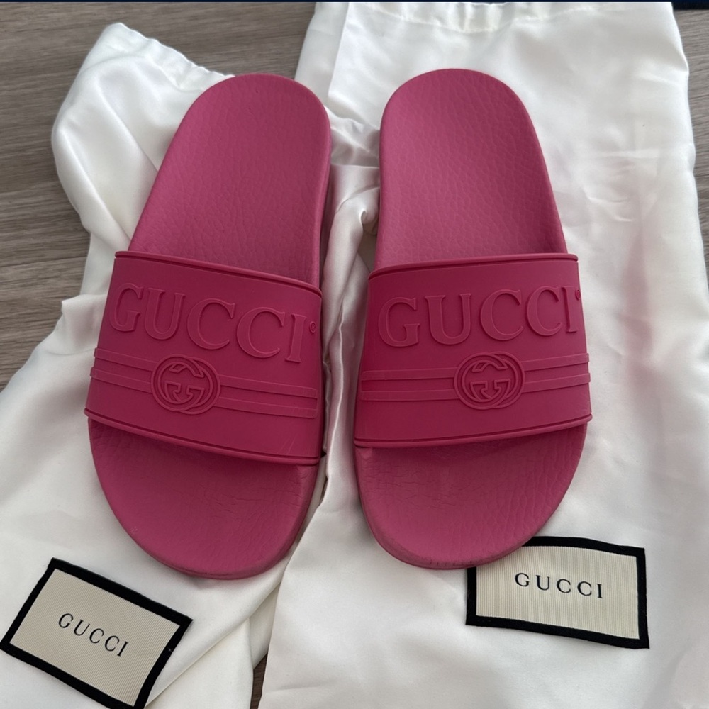 Gucci rubber slide size 36